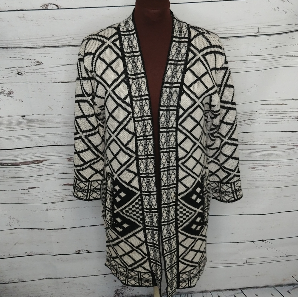 Forever 21 Black and White Chunky Long Sweater